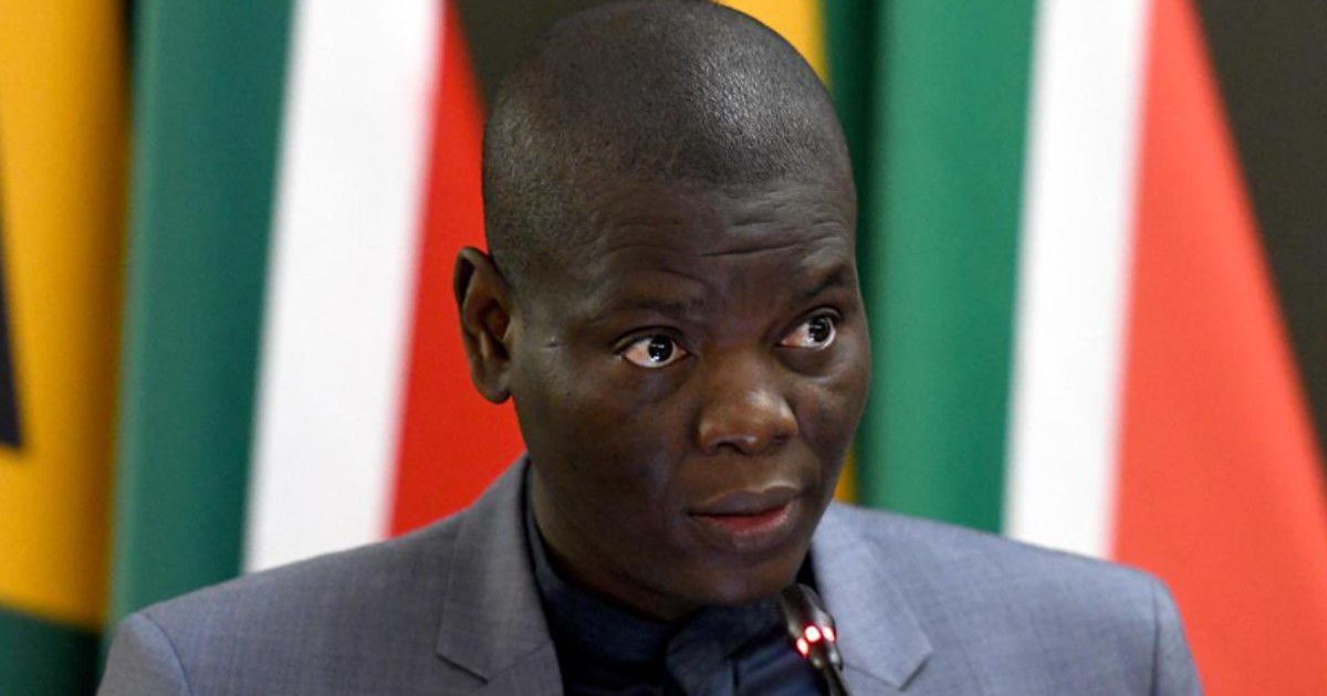 lamola.jpg
